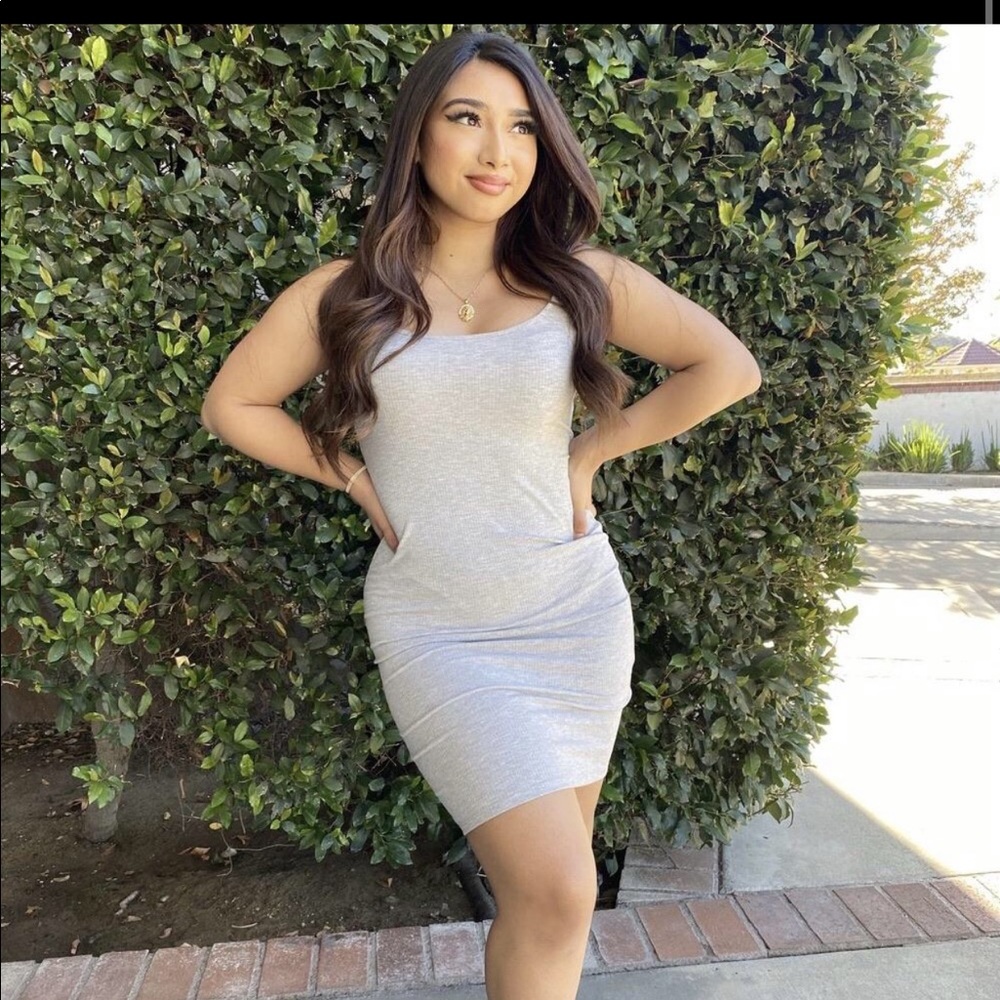 Grey body icon dress 🤍